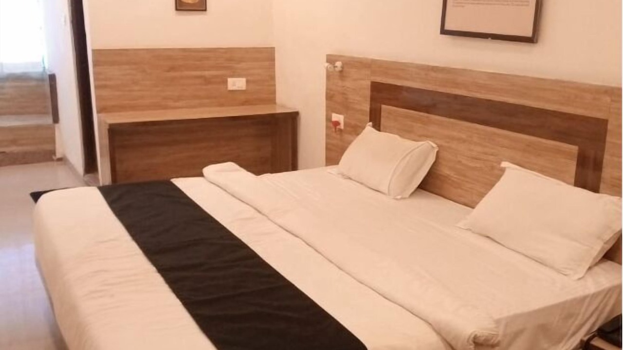 Photo of Bedroom in Khuldabad