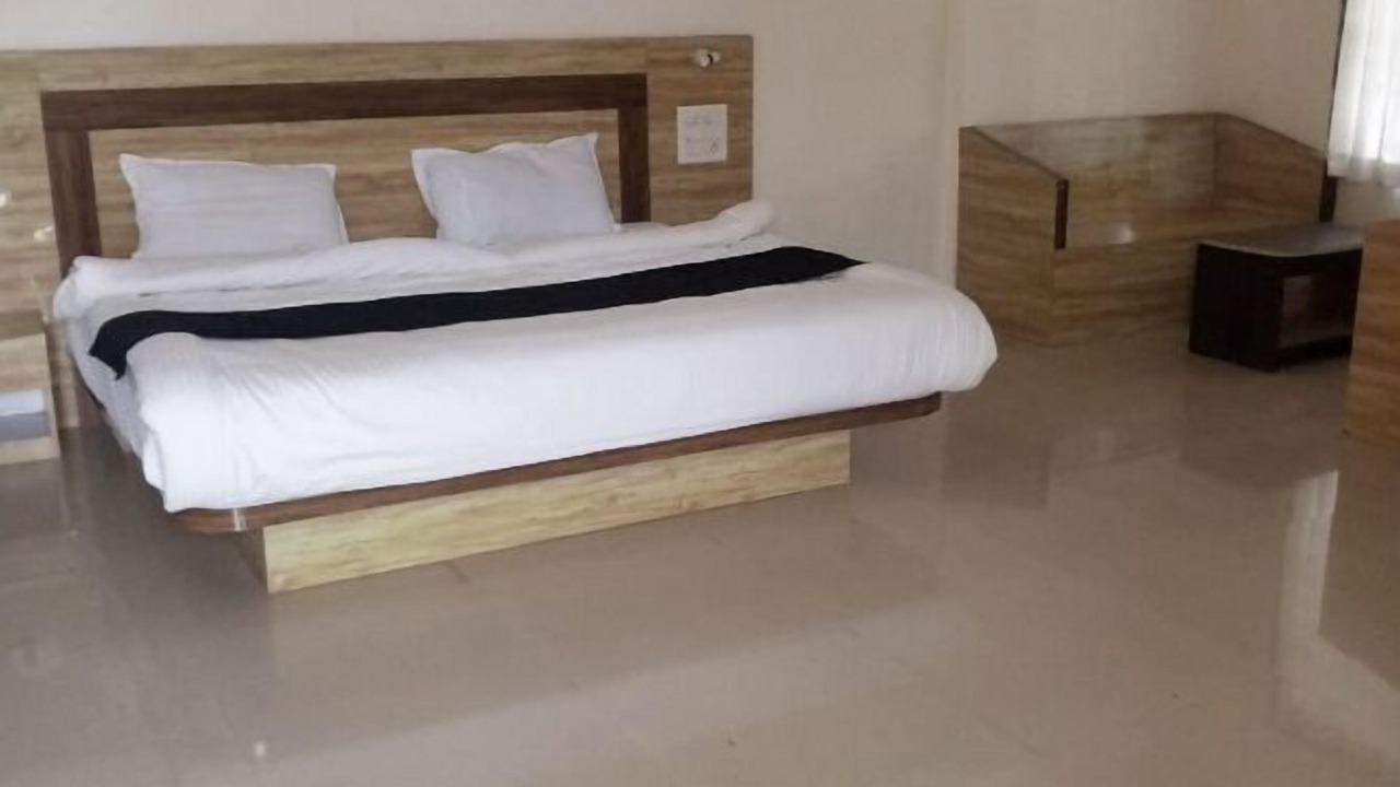 Photo of Bedroom in Khuldabad