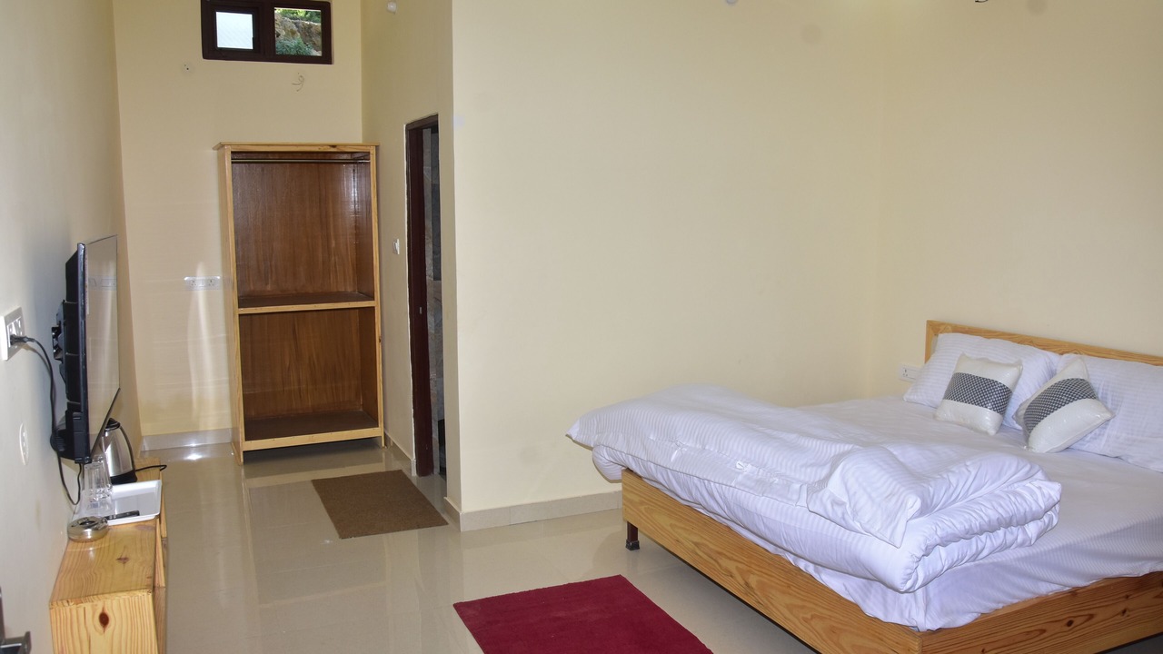 Photo of Bedroom in Narainkoti
