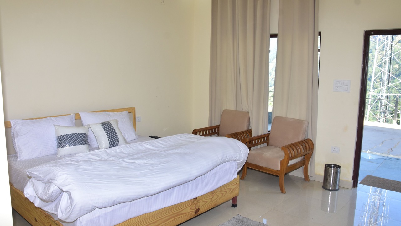 Photo of Bedroom in Narainkoti
