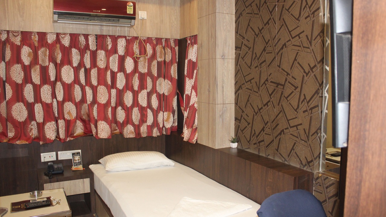 Photo of Bedroom in Malda
