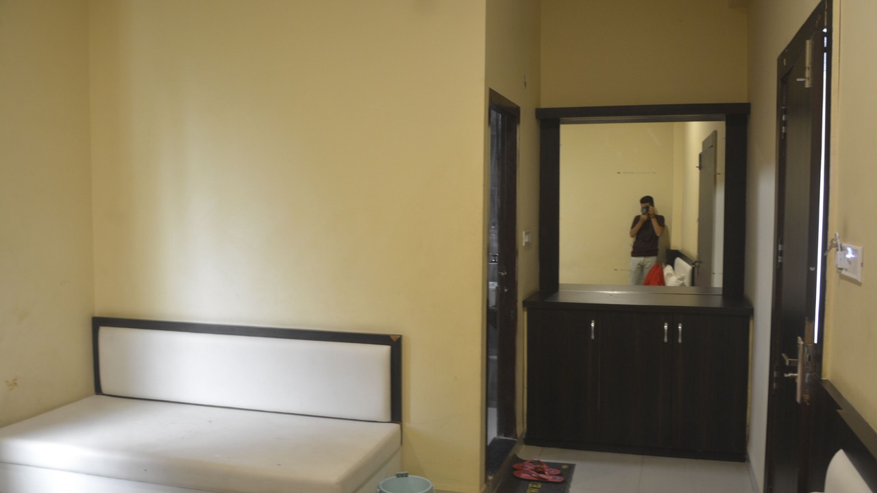 Photo of Bedroom in Dhar