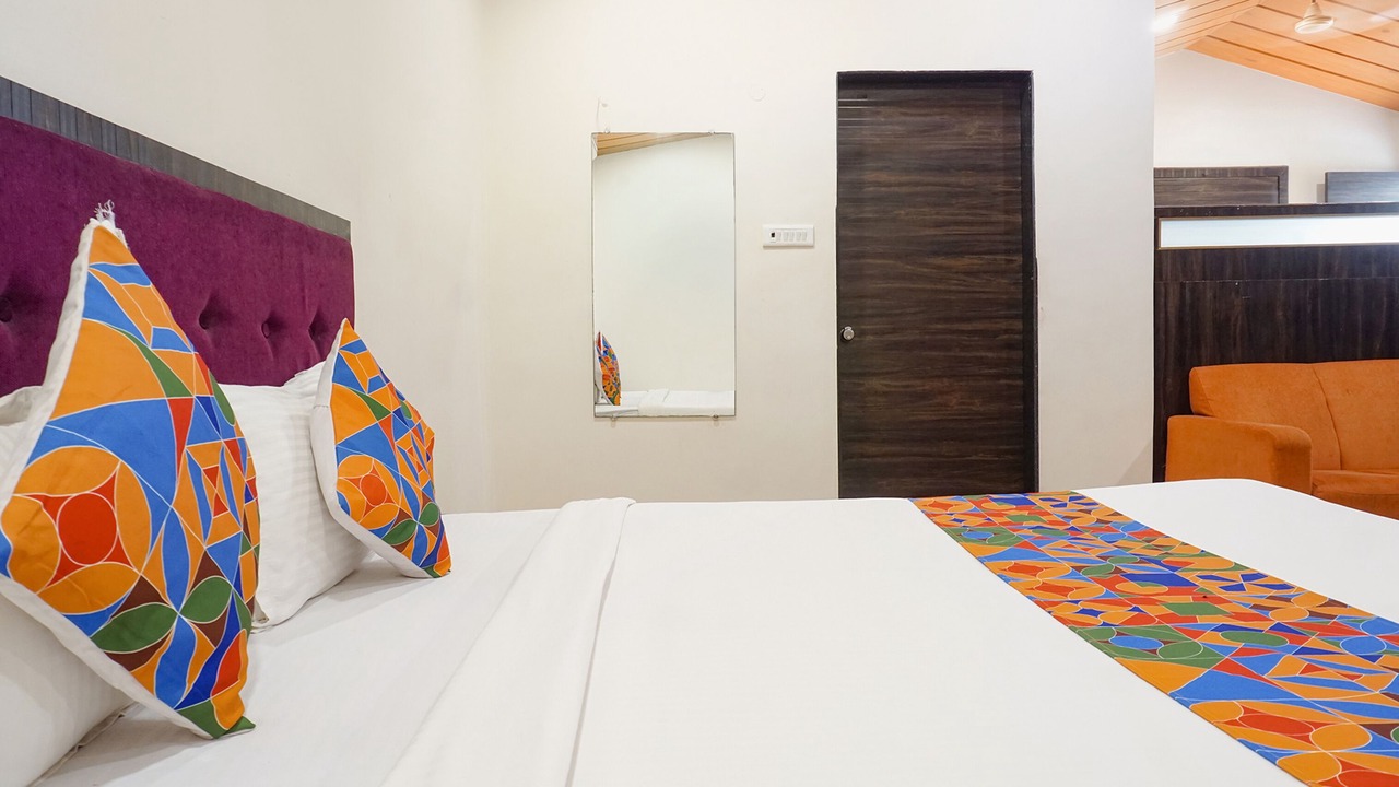 Photo of Bedroom in Daulatabad