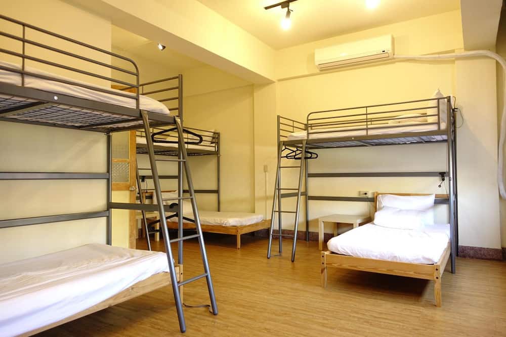 Photo of Bedroom in West District