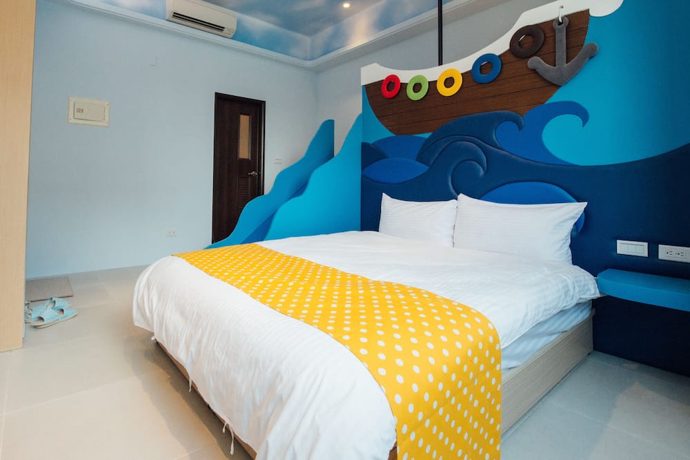 Photo of Bedroom in East District