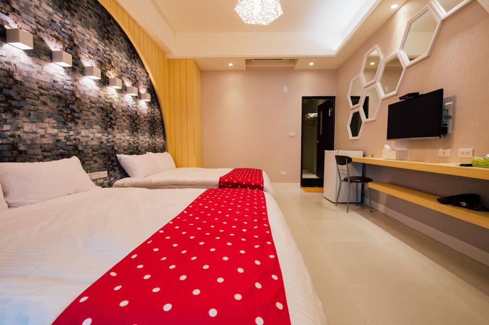 Photo of Bedroom in East District