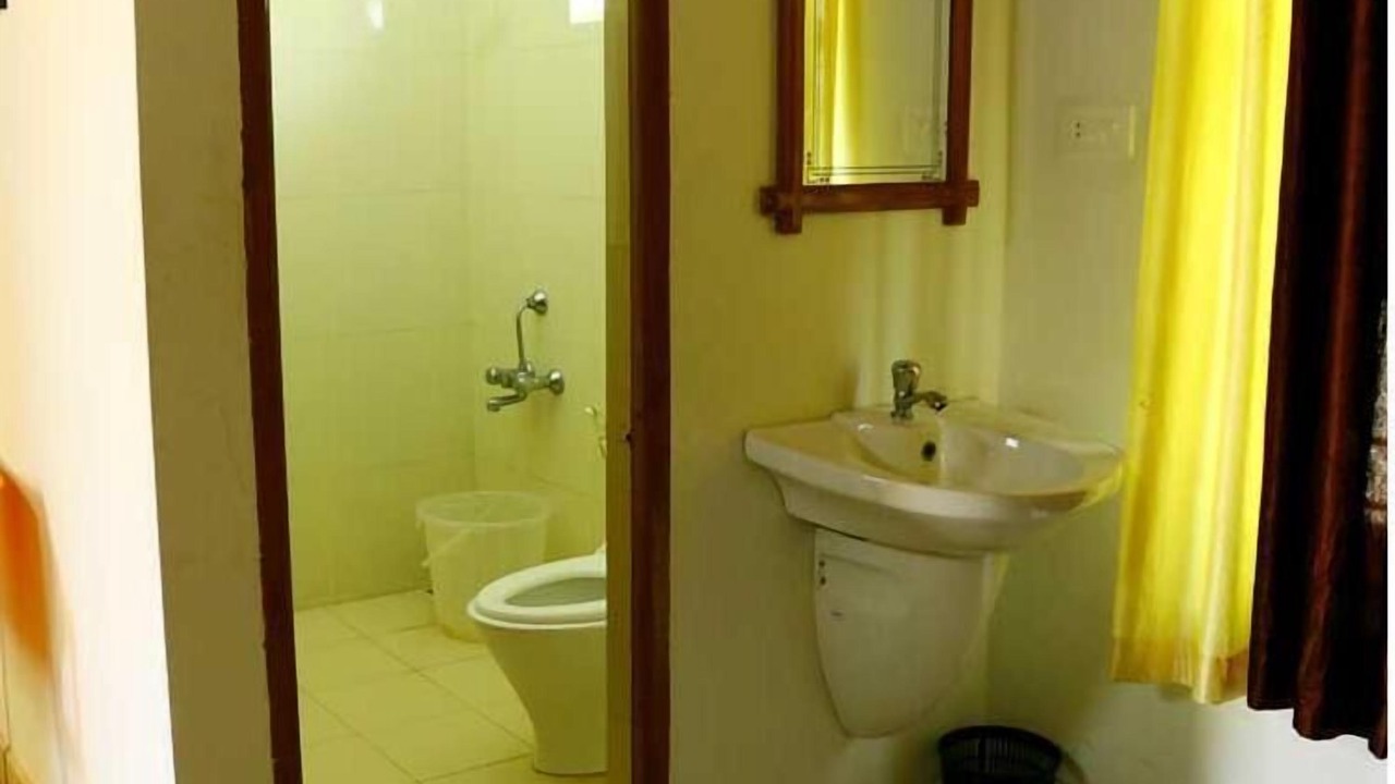 Photo of Bathroom in Sea View Ward