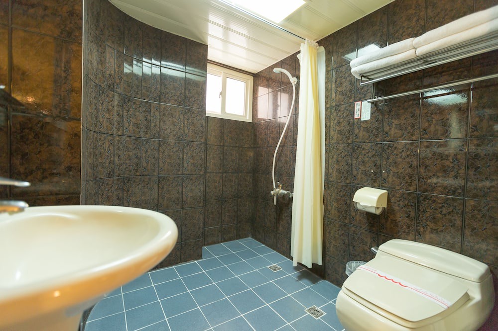 Photo of Bathroom in Fengshan District