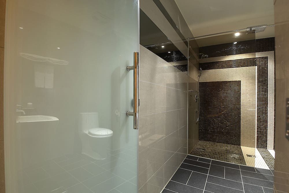 Photo of Bathroom in Pitou