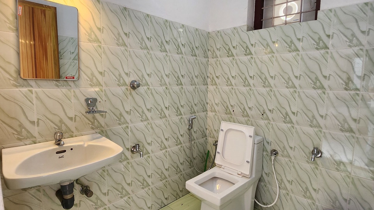 Photo of Bathroom in Maradu