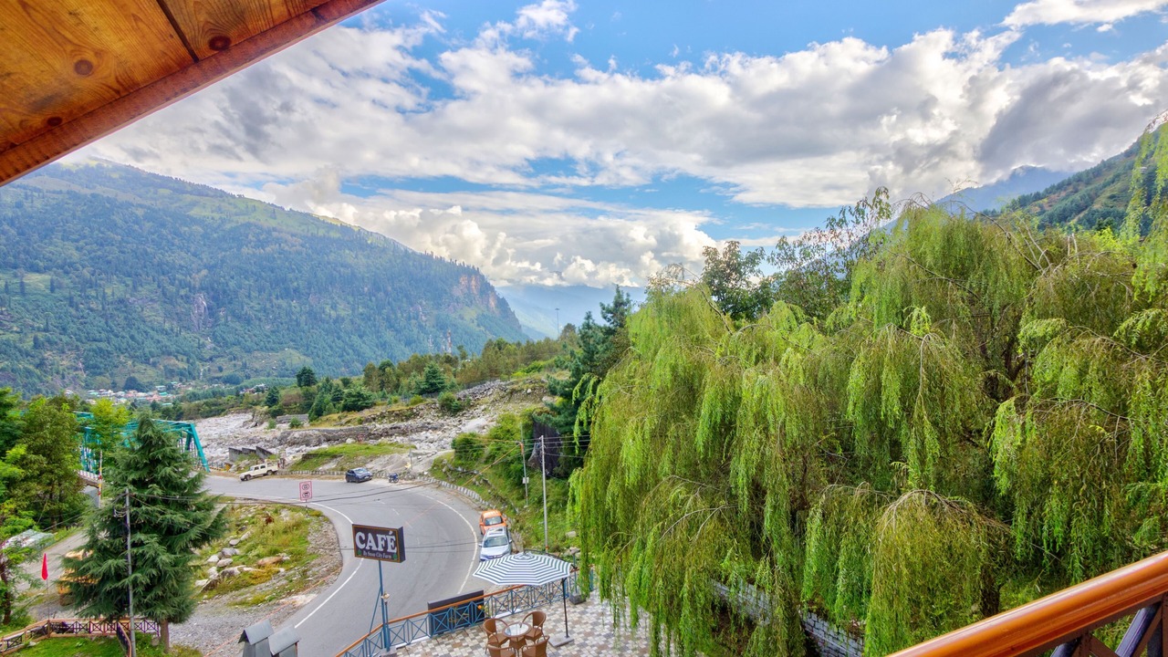 Photo of Patio Balcony in Palchan