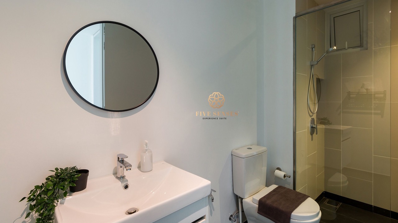 Photo of Bathroom in Maluri
