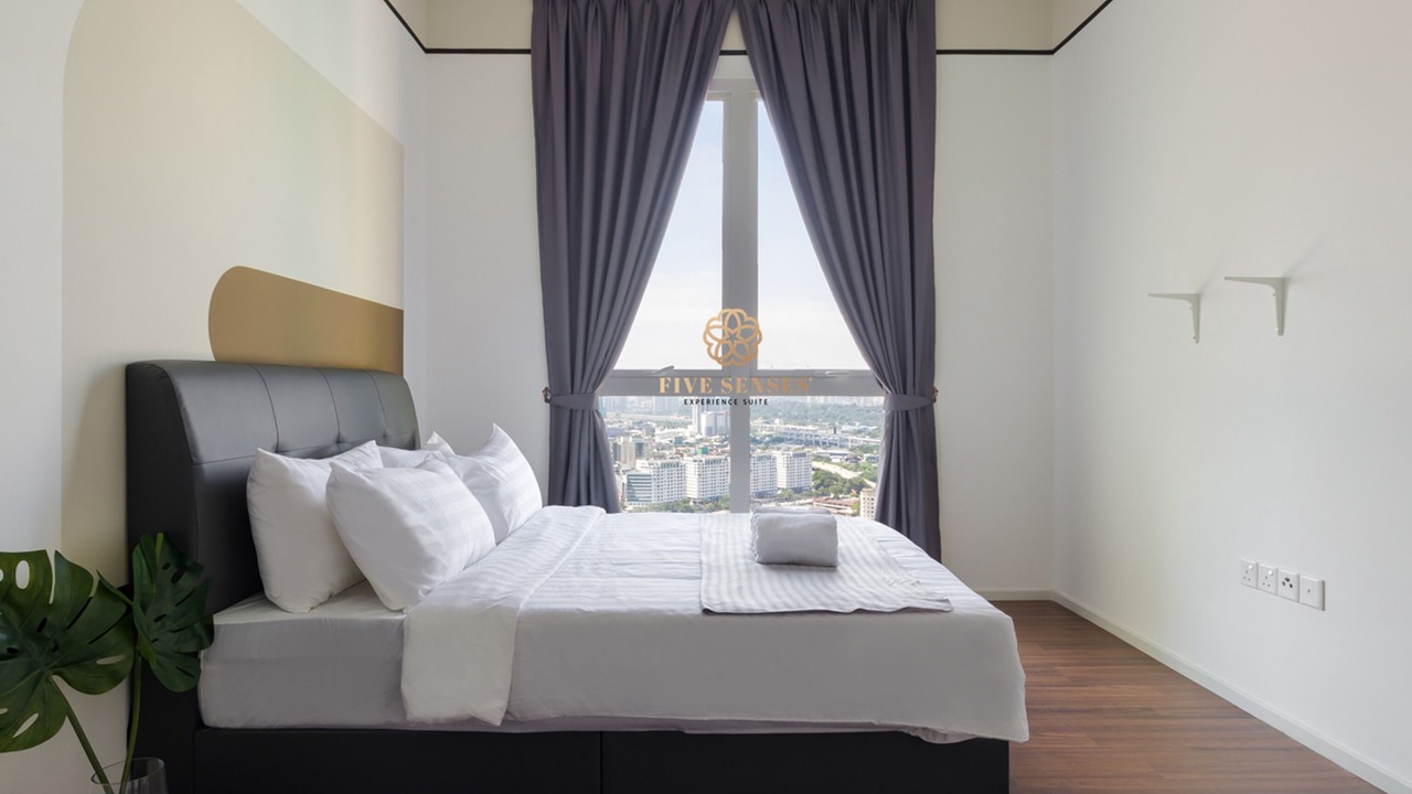 Photo of Bedroom in Maluri