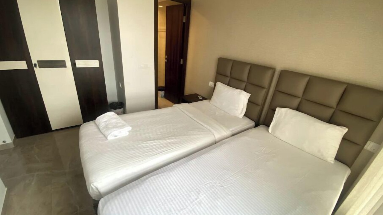 Photo of Bedroom in Hiranandani Gardens