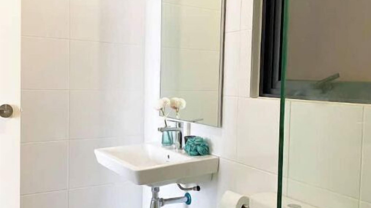 Photo of Bathroom in Pekeliling