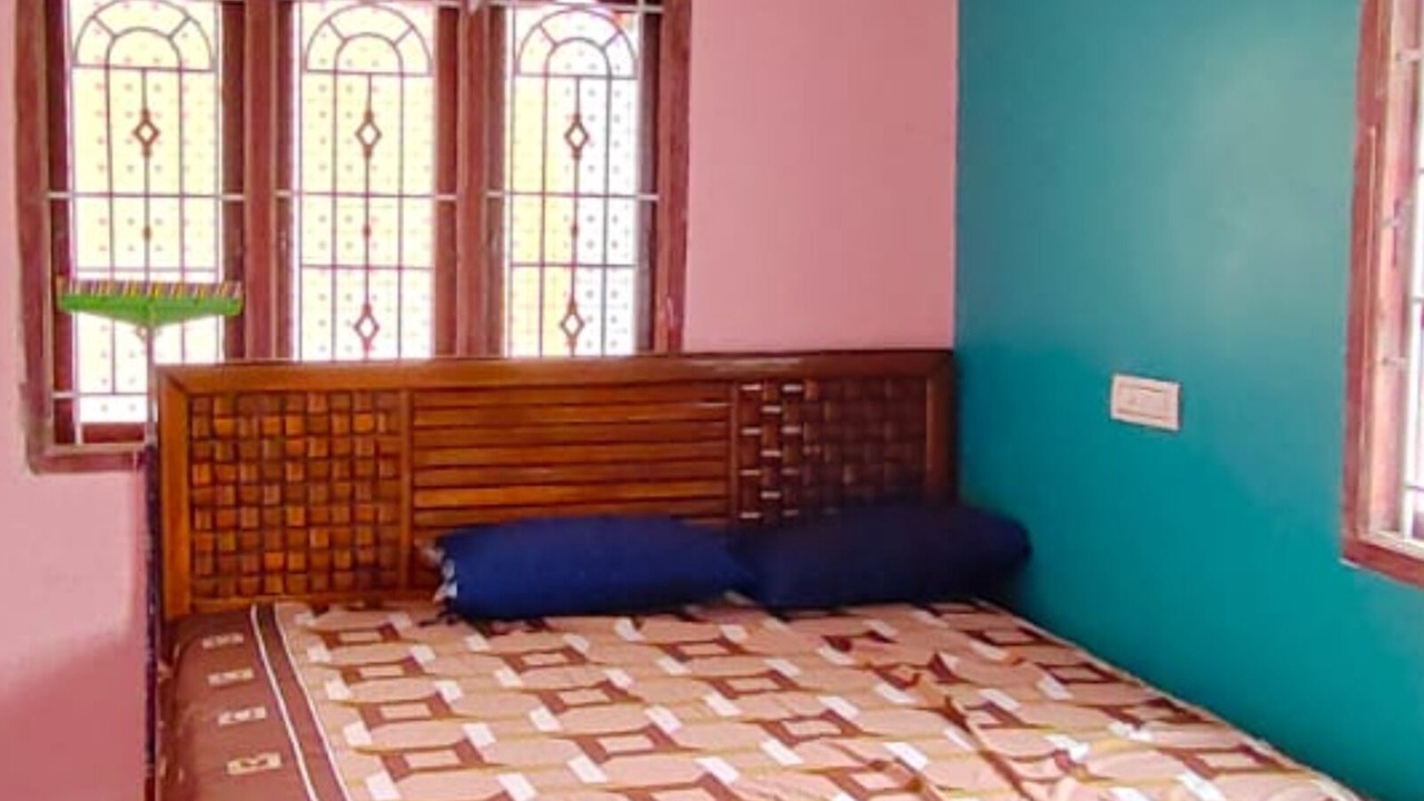 Photo of Bedroom in Courtallam