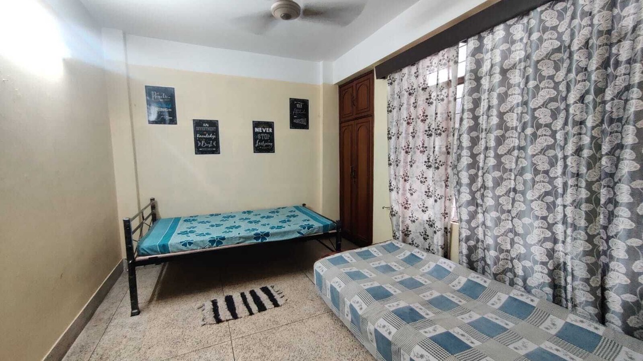 Photo of Bedroom in Sualkuchi