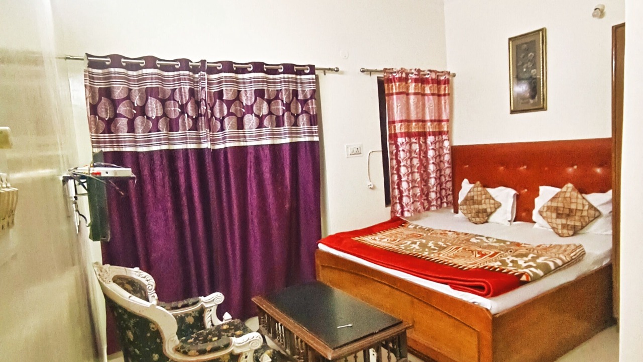 Photo of Bedroom in Nizamuddin