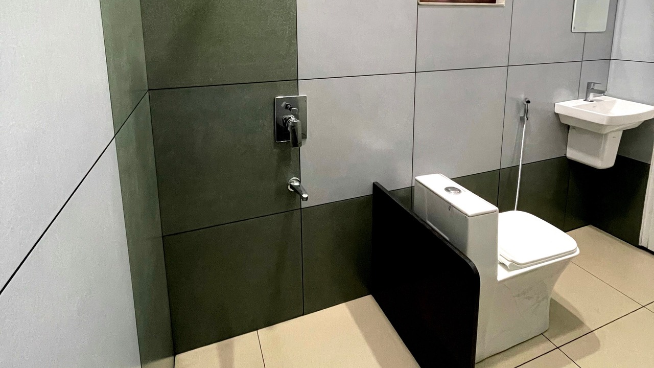 Photo of Bathroom in Aryad South