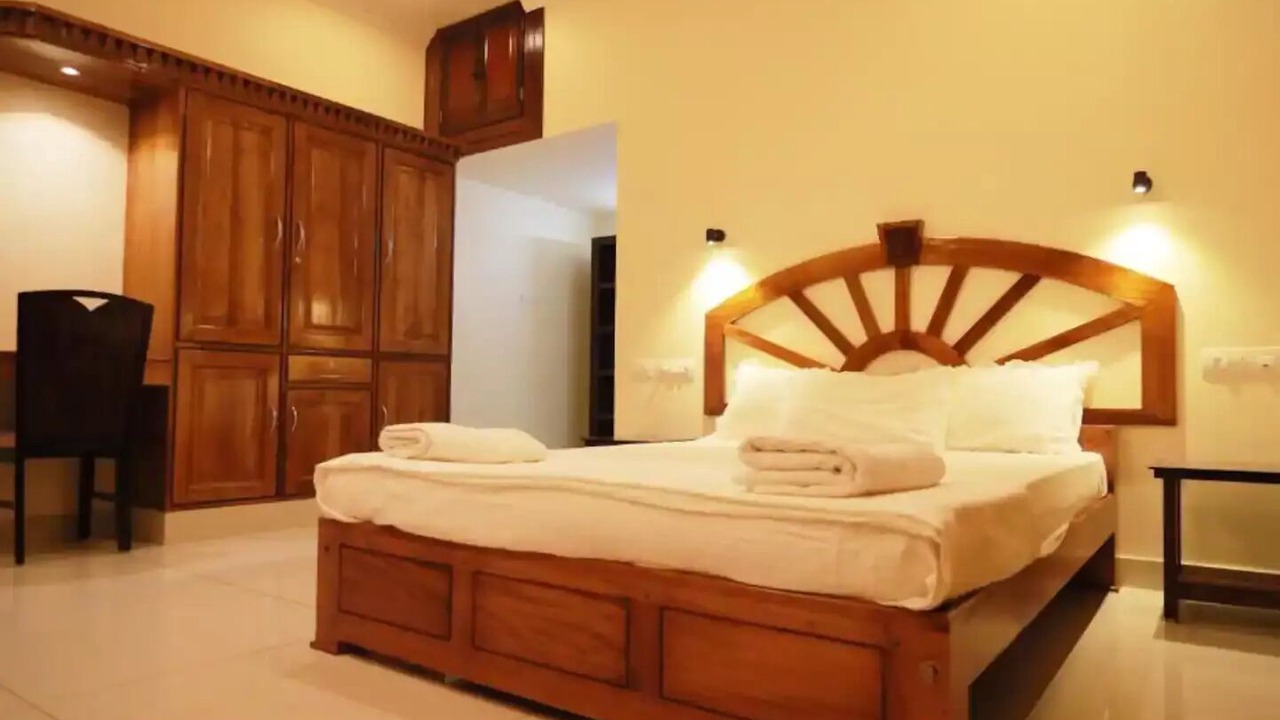 Photo of Bedroom in Venganoor