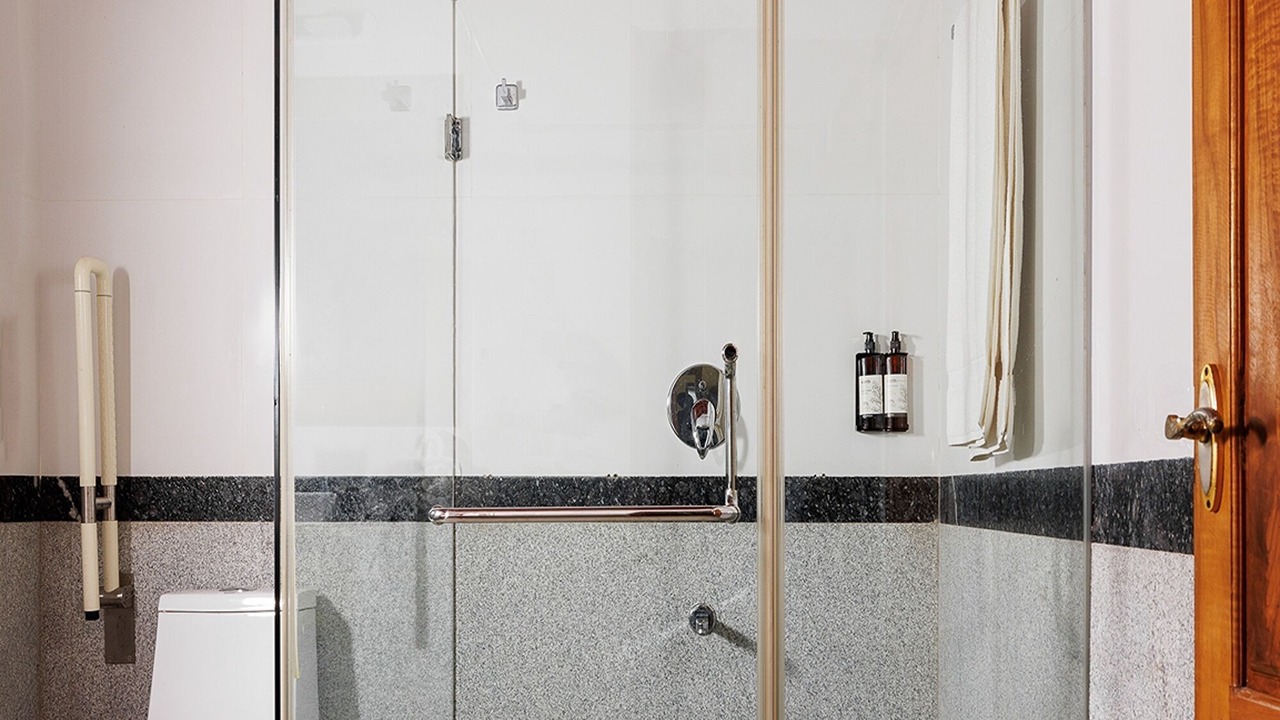 Photo of Bathroom in Muhamma