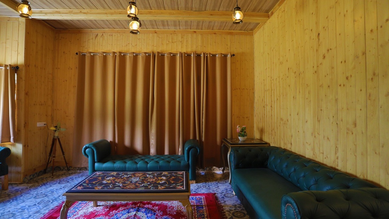 Photo of Livingroom in Pangot