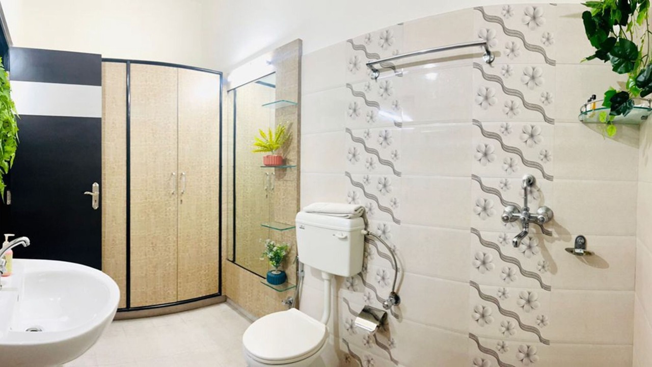 Photo of Bathroom in Vaishali Nagar
