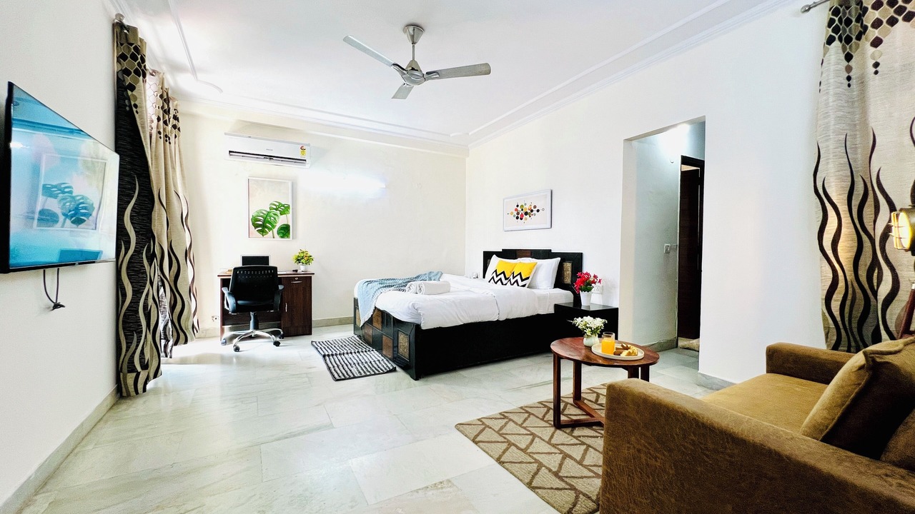 Photo of Bedroom in Defence Colony