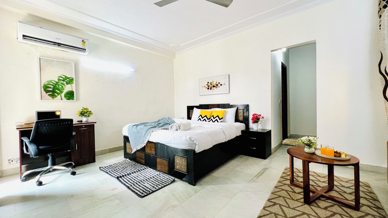 Photo of Bedroom in Defence Colony