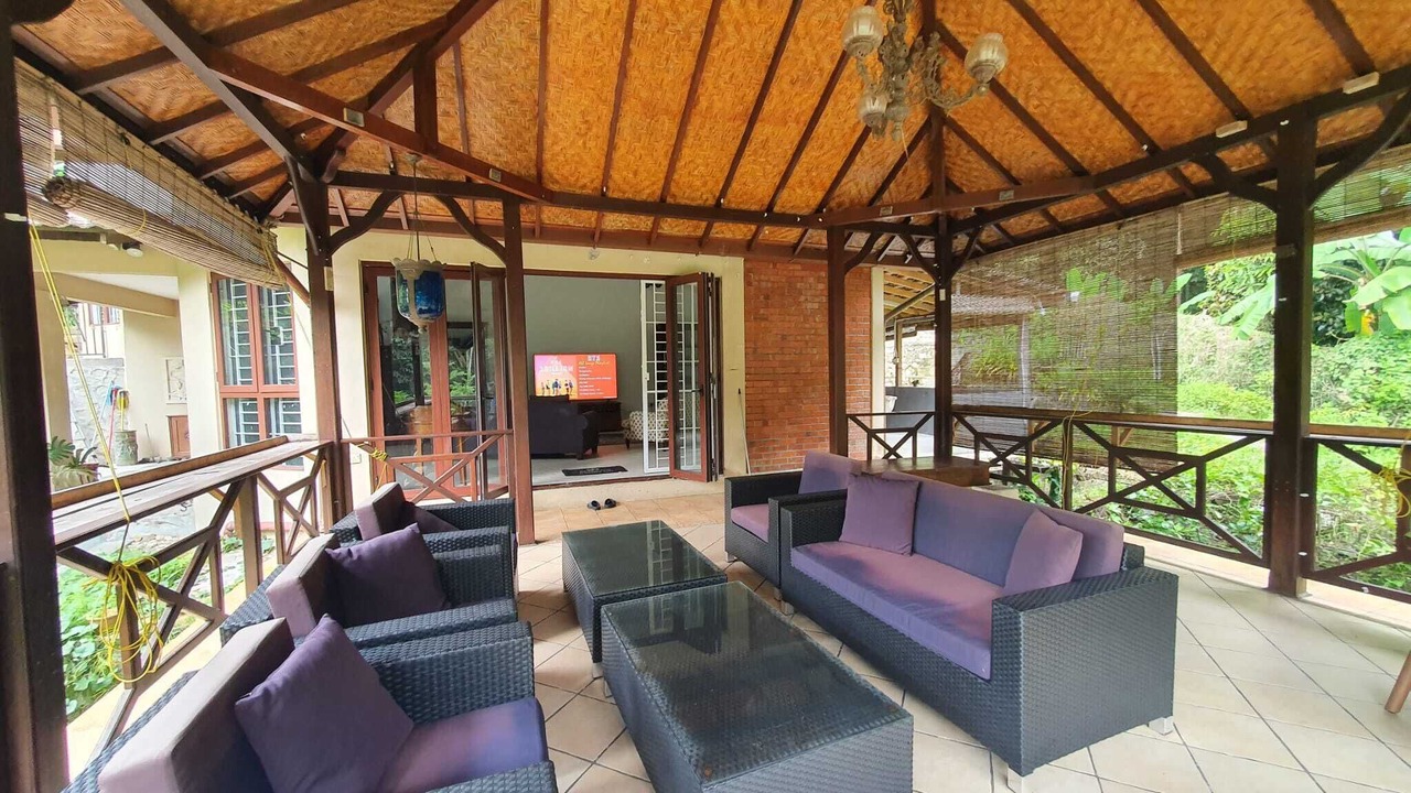 Photo of Patio Balcony in Kampung Pelimbaian