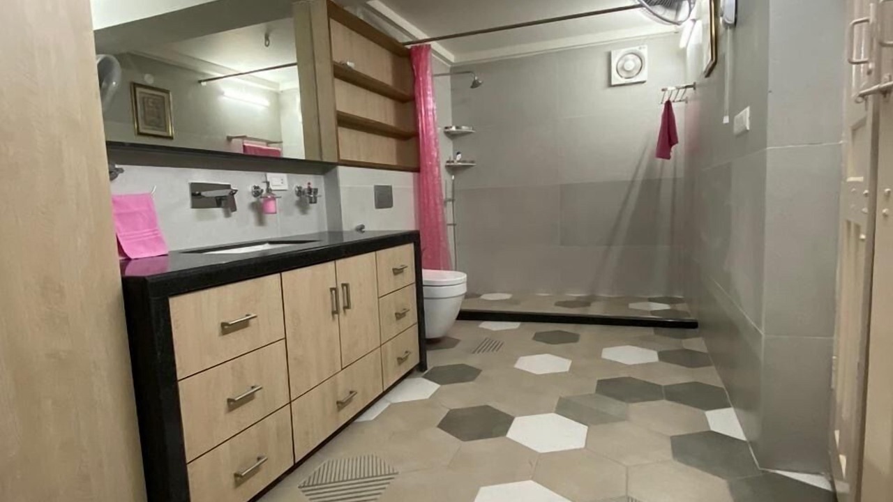 Photo of Bathroom in Pink City