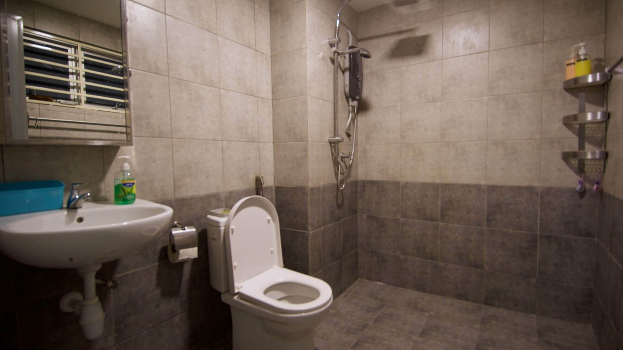 Photo of Bathroom in Kampung Haji Abdullah Hukum