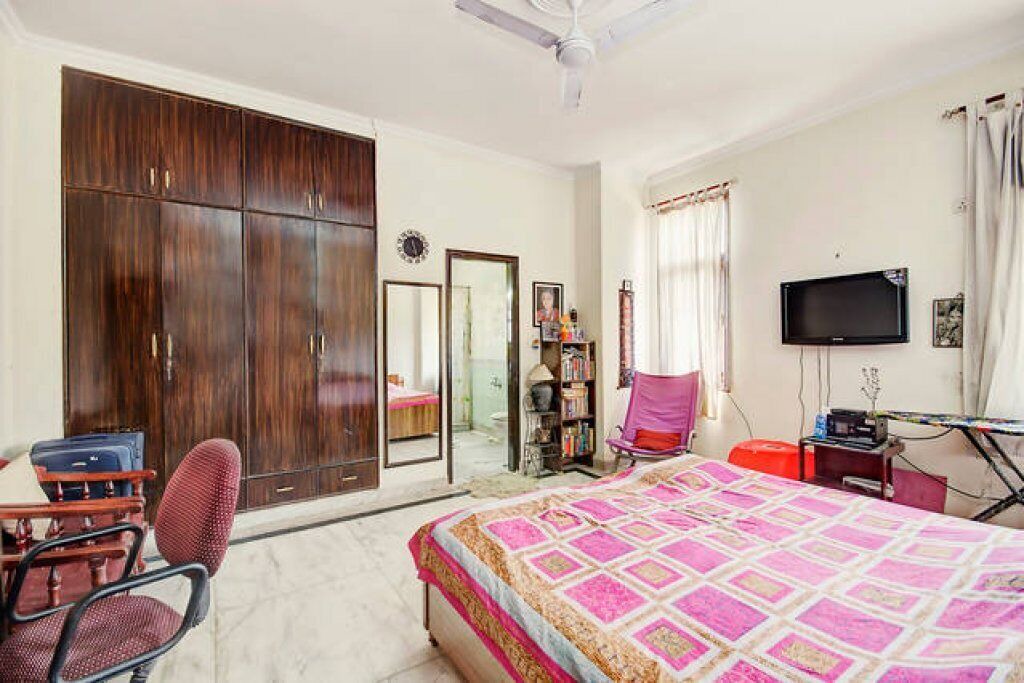Photo of Bedroom in Naraina
