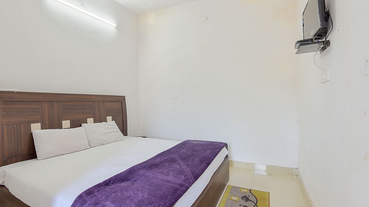 Photo of Bedroom in Jhajra