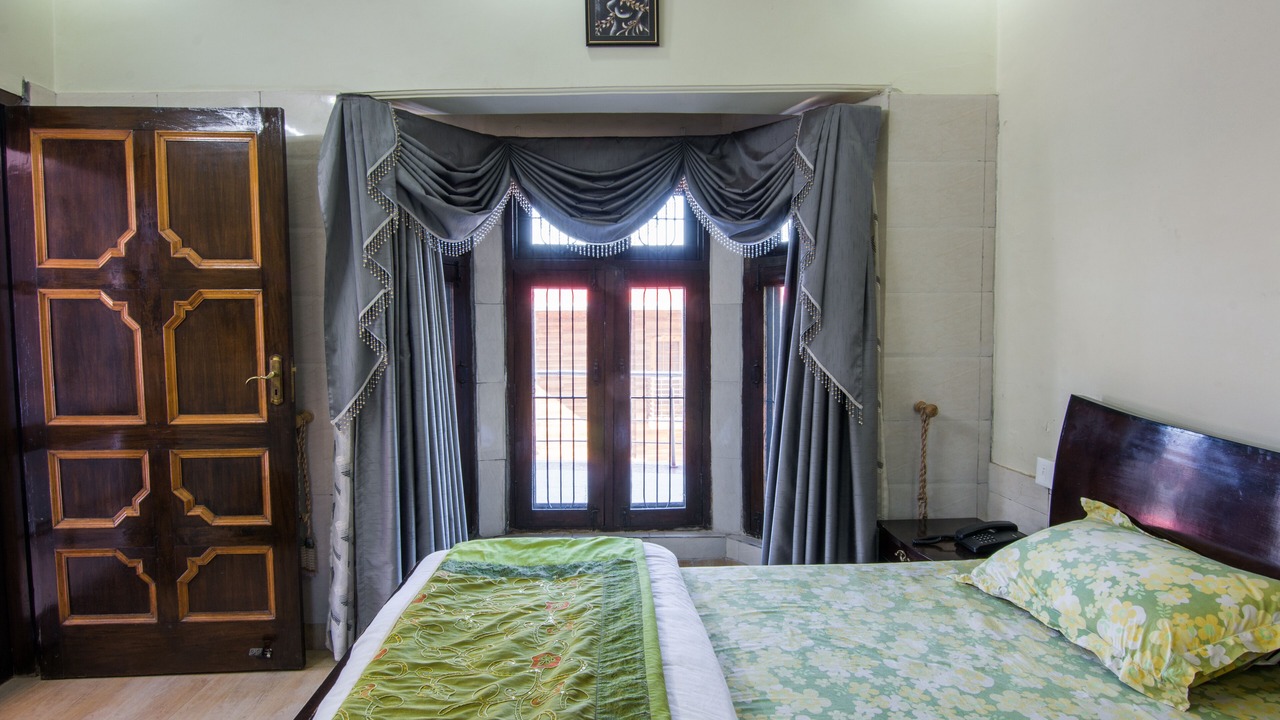 Photo of Bedroom in Naukuchiyatal