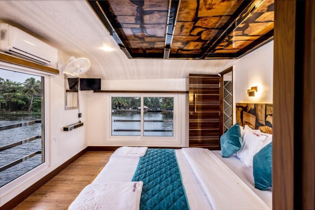 Photo of Bedroom in Alappuzha