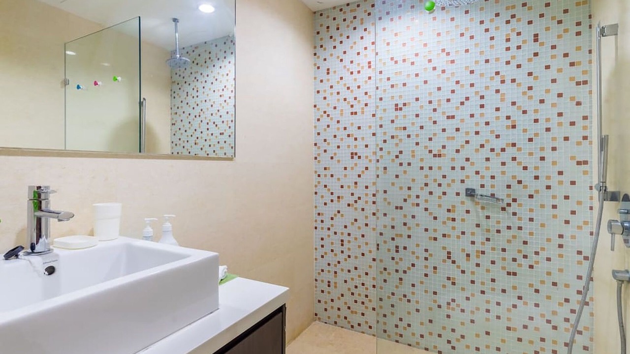 Photo of Bathroom in Pekeliling
