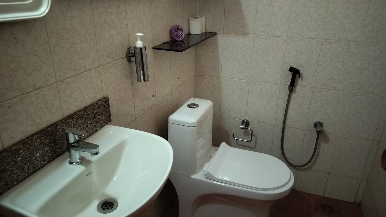 Photo of Bathroom in Gauravaddo