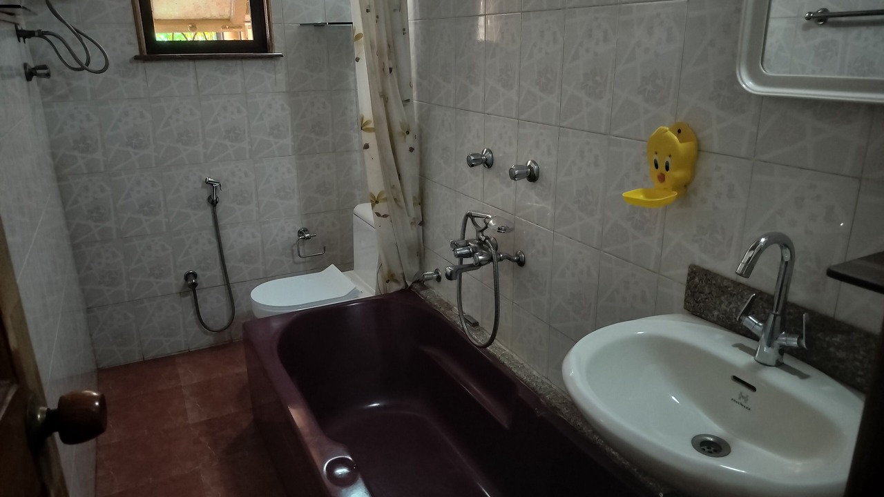 Photo of Bathroom in Gauravaddo