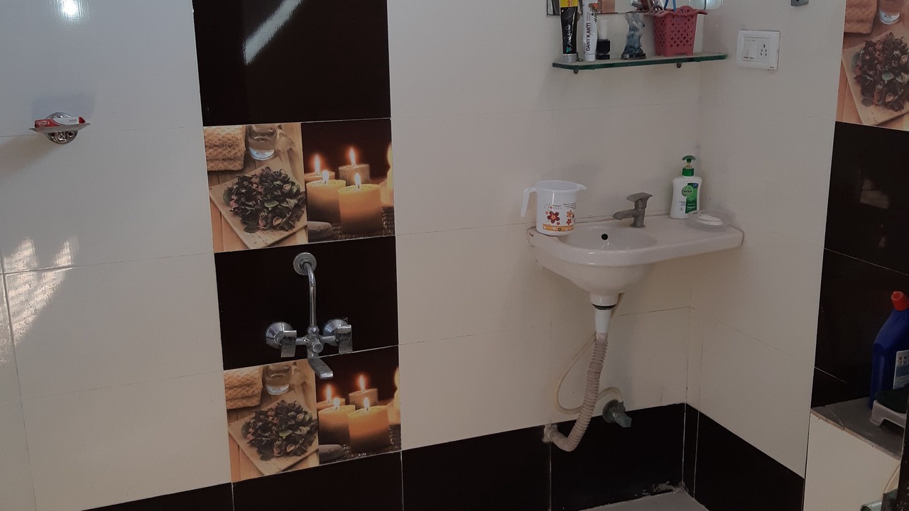 Photo of Bathroom in Rau
