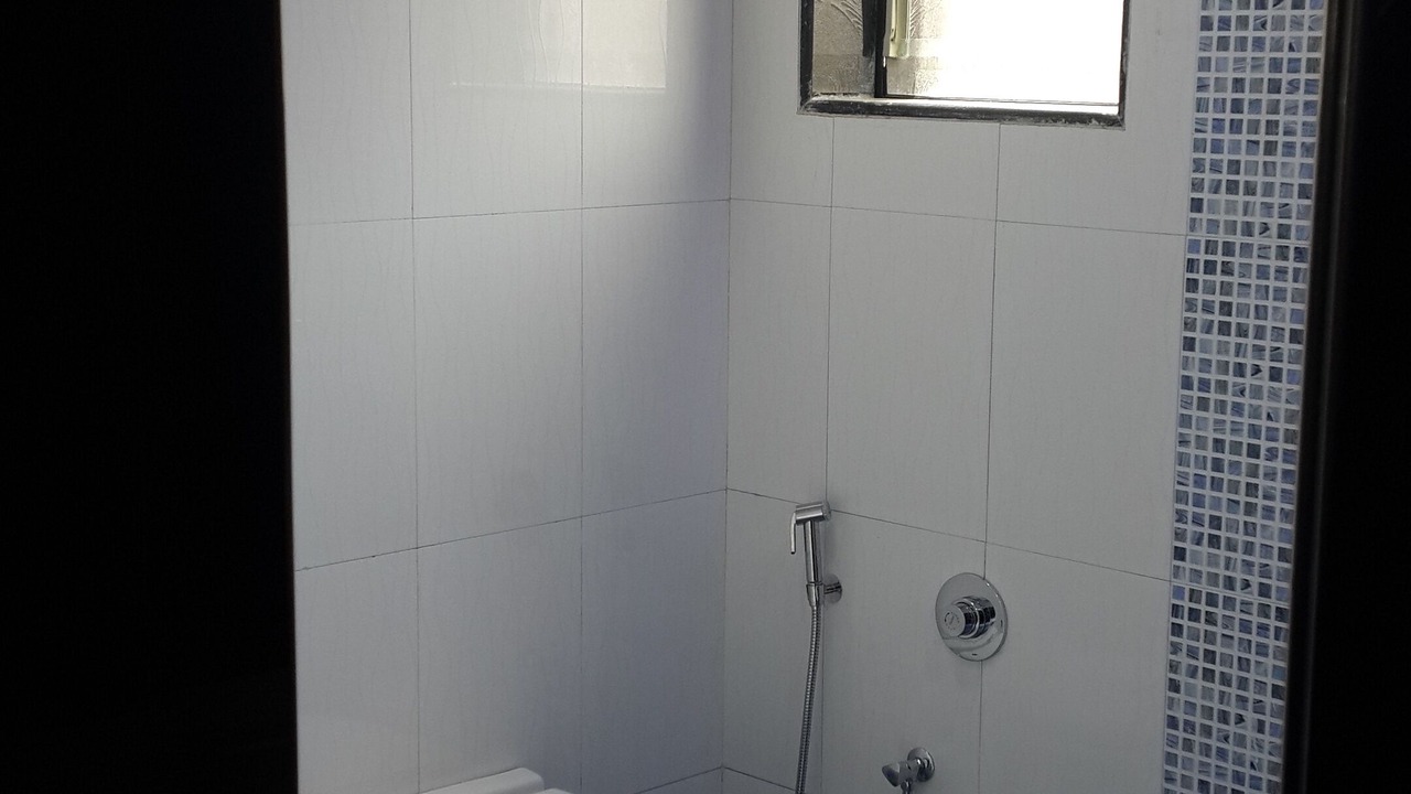 Photo of Bathroom in Mahabaleshwar
