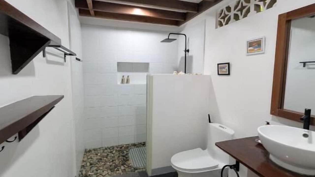 Photo of Bathroom in Catangnan