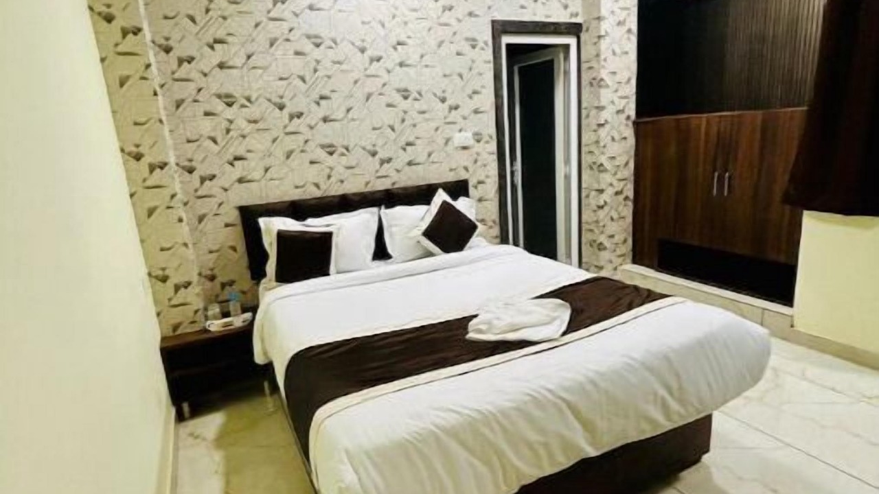 Photo of Bedroom in Kalyanpur