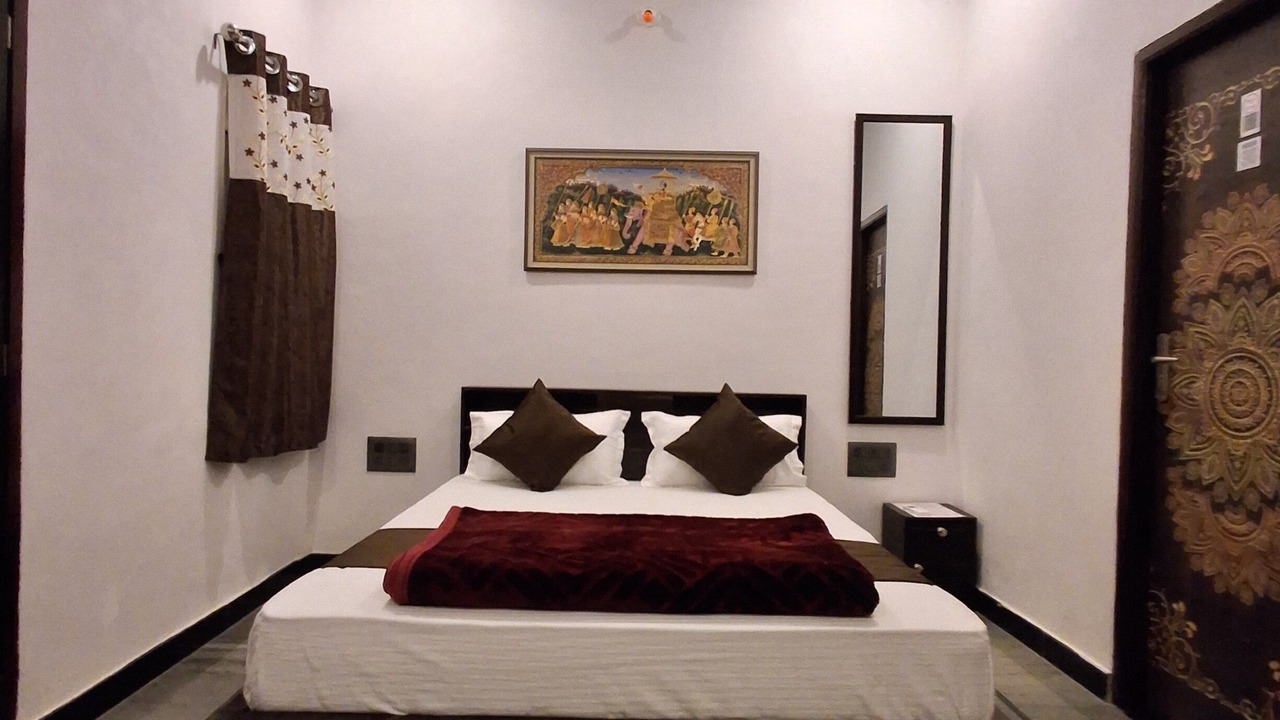 Photo of Bedroom in Lake Swaroop Sagar