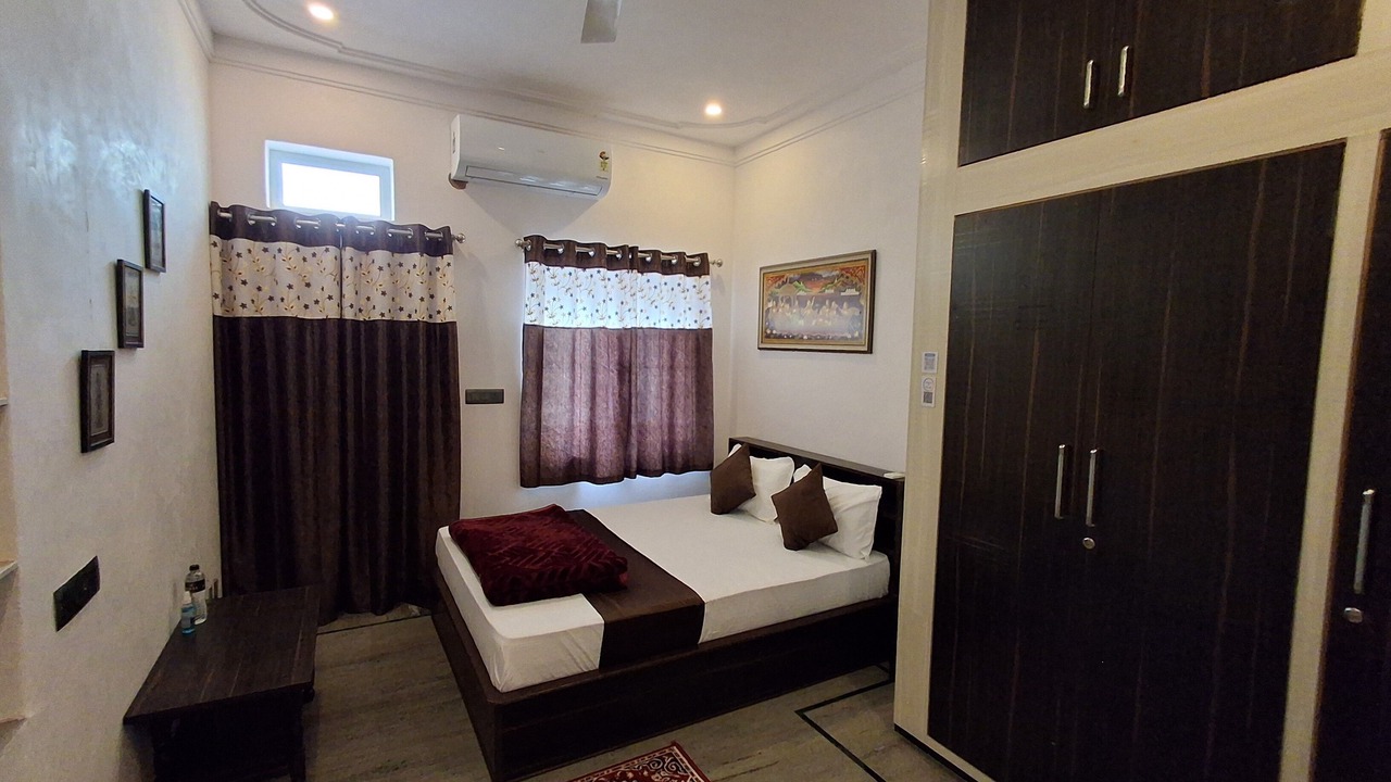 Photo of Bedroom in Lake Swaroop Sagar