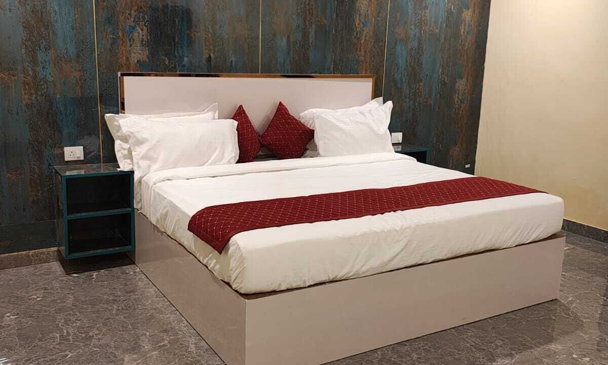 Photo of Bedroom in Sector 62