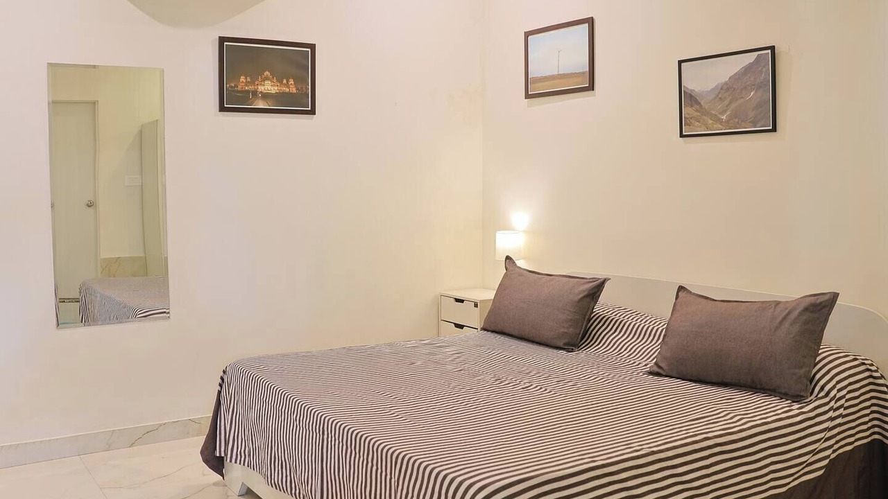 Photo of Bedroom in Raja Park