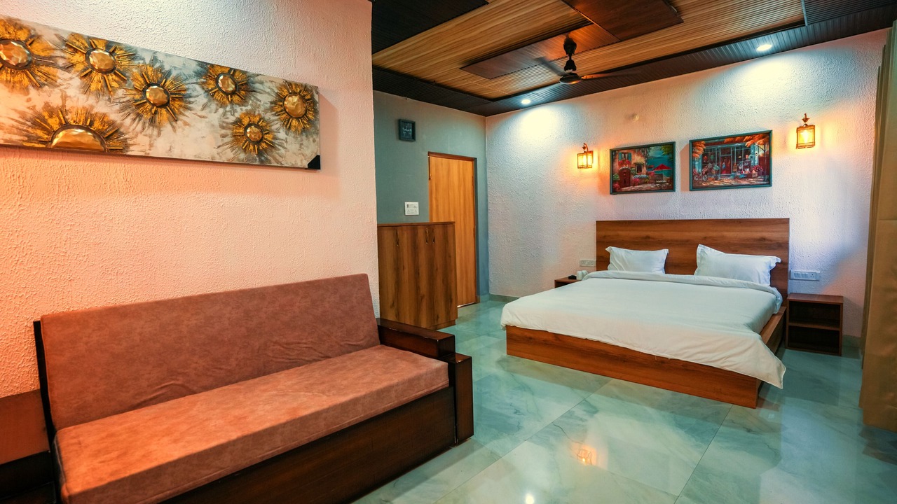 Photo of Bedroom in Naina Range