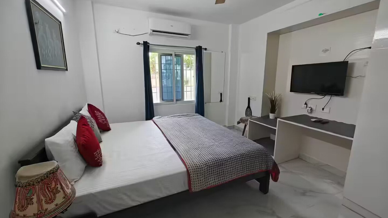 Photo of Bedroom in Pondicherry Beach
