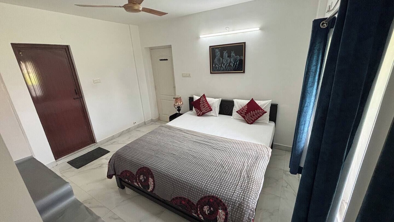 Photo of Bedroom in Pondicherry Beach